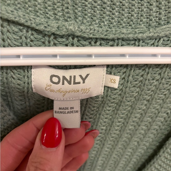 Oversized Mint green sweater. - Picture 2 of 3